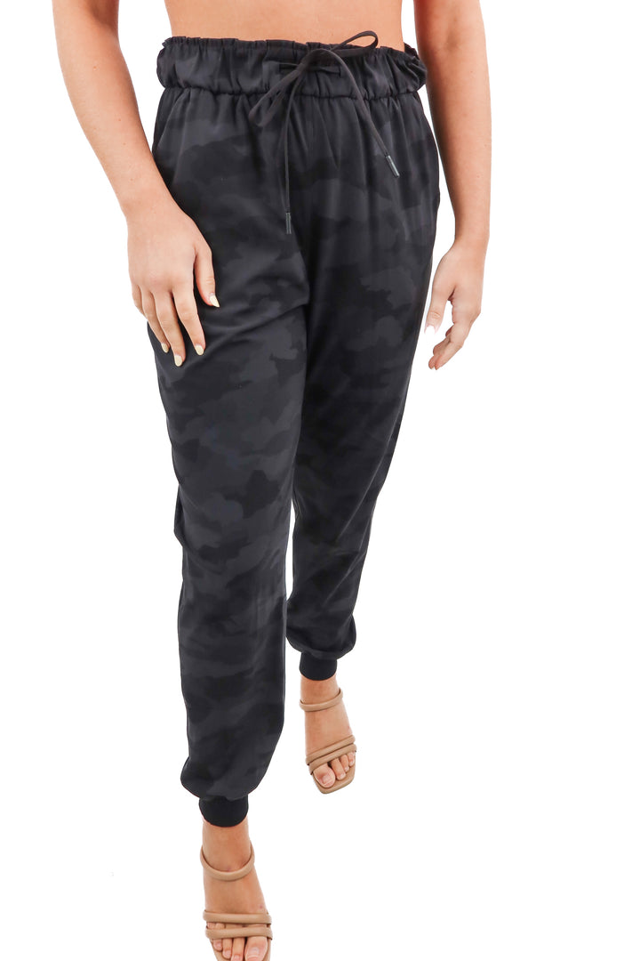 lululemon camo joggers (8; retail $128)