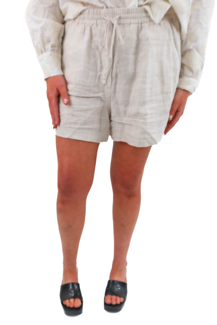 banana republic oatmeal linen short (l; retail $60)