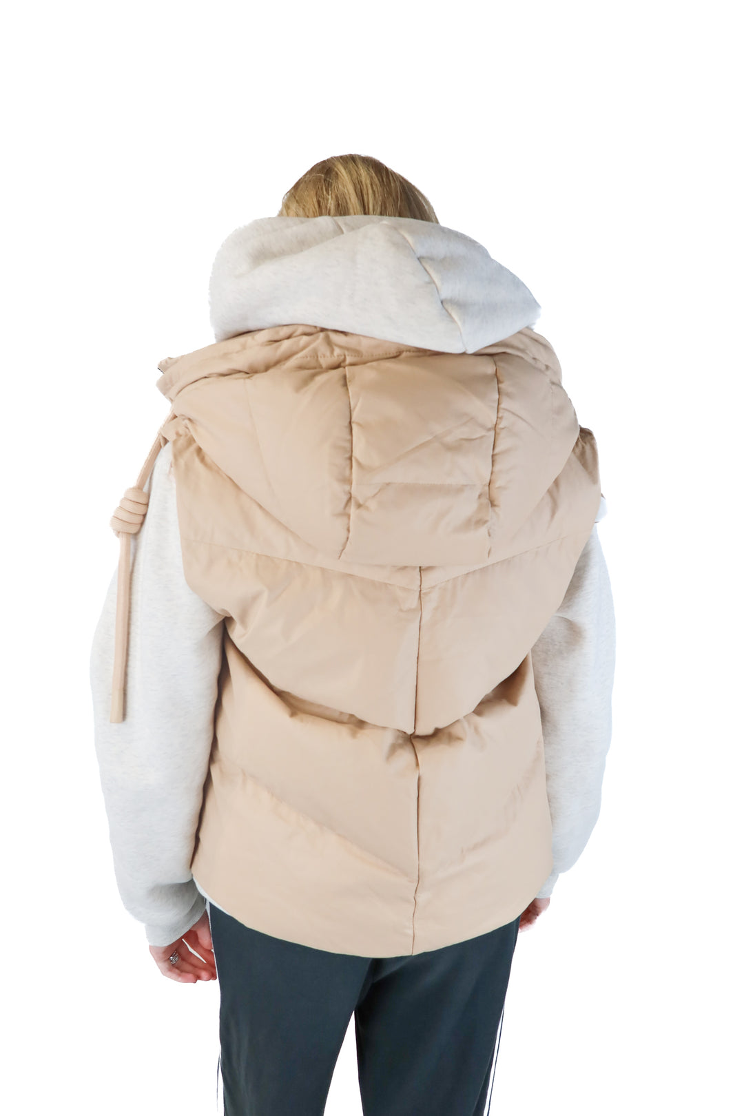 TCEC tan puffer vest (s)