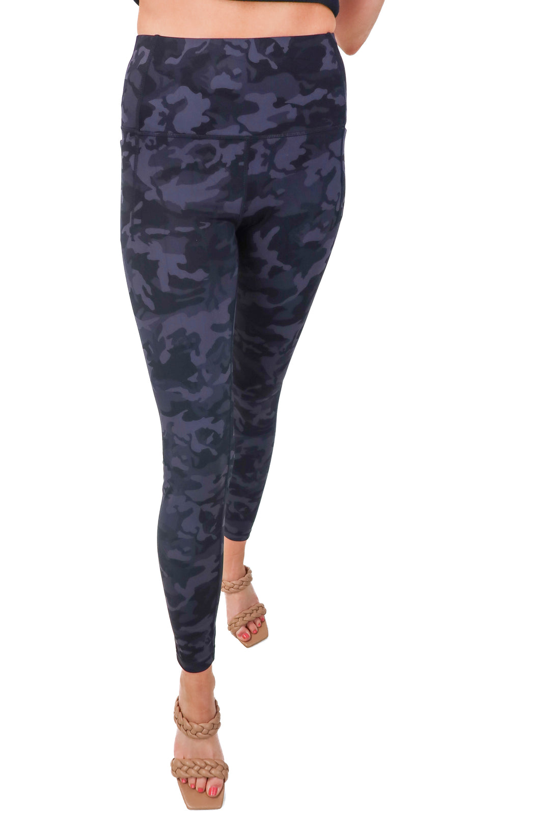 the gym people camo leggings NWT (s)