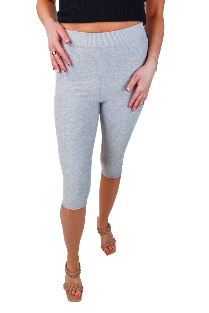 alo grey capris NWT (s; retail $108)