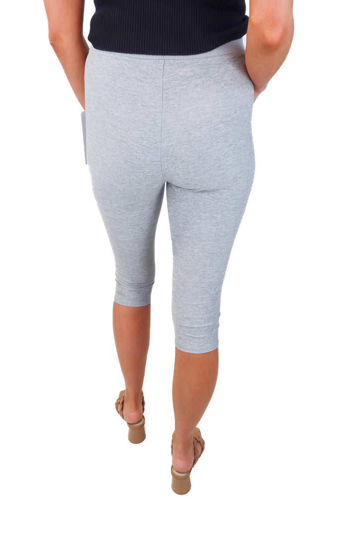 alo grey capris NWT (s; retail $108)