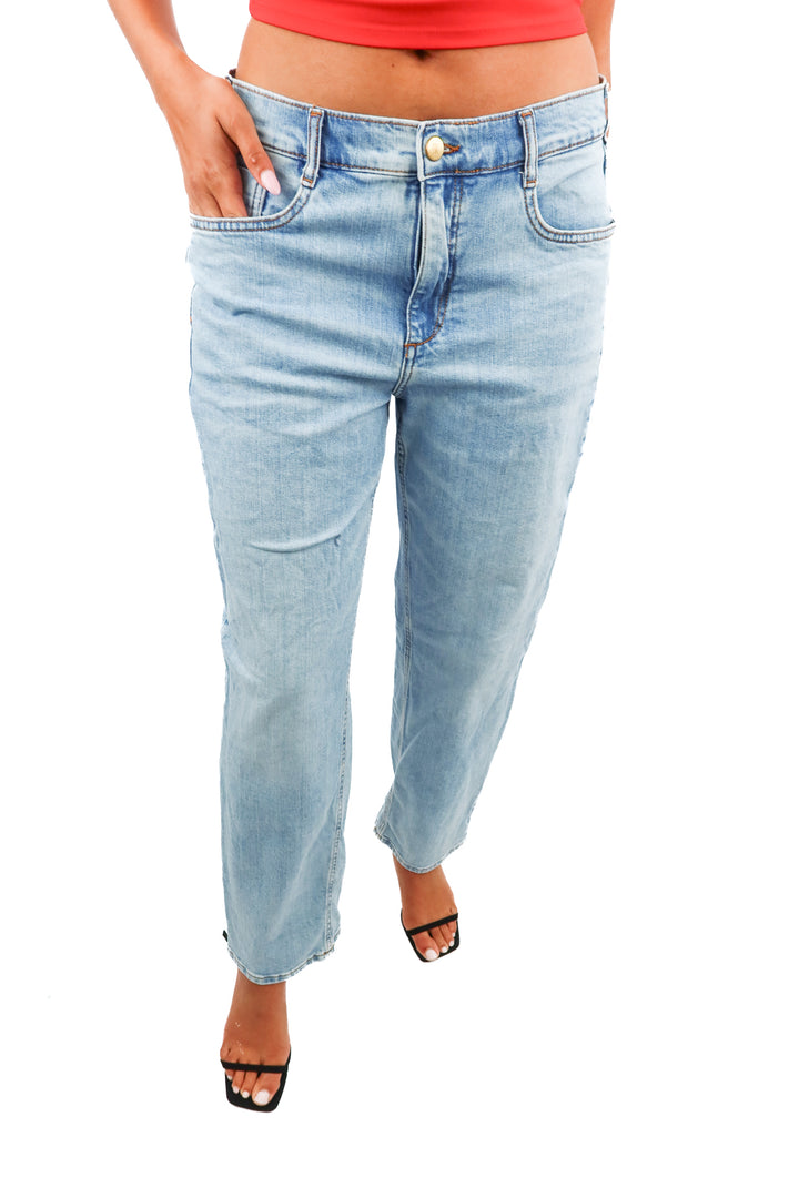 pilcro lightwash straight leg jeans (29)