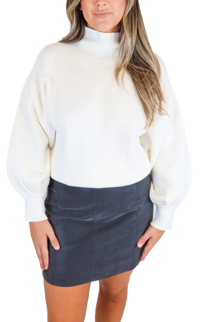 pink lily white turtleneck balloon sleeve sweater (m)