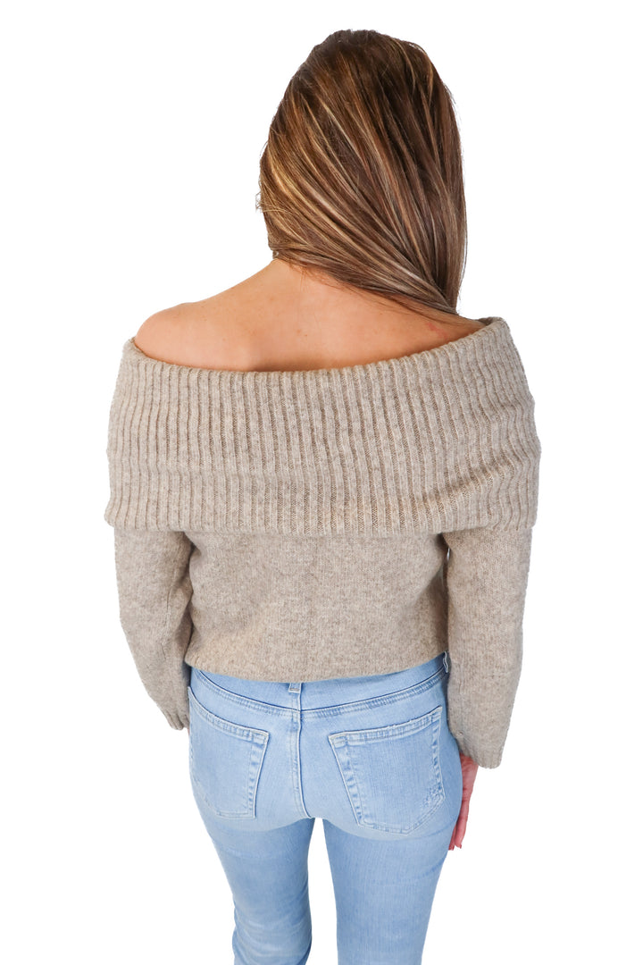 abercrombie & fitch neutral off the shoulder sweater (xs)