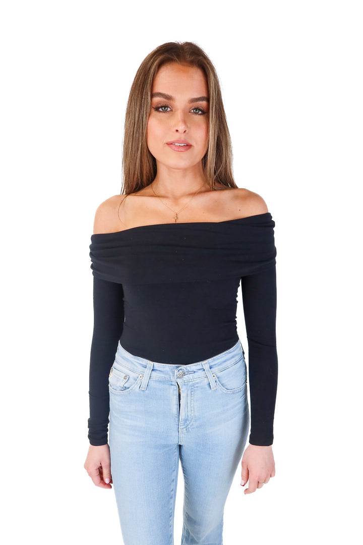 abercrombie & fitch black off the shoulder top (xs)