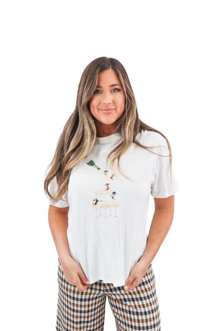 abercrombie & fitch white champagne tower/ski graphic tee (M)