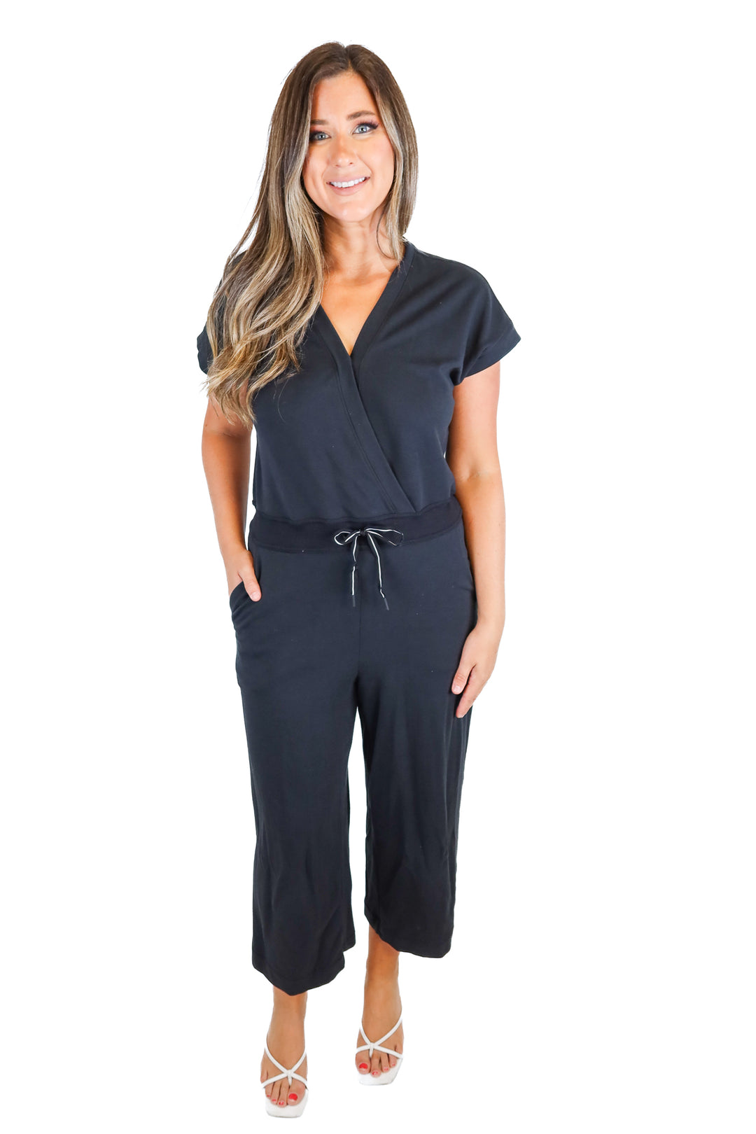 lole black short sleeve wide leg cropped jumpsuit (M)