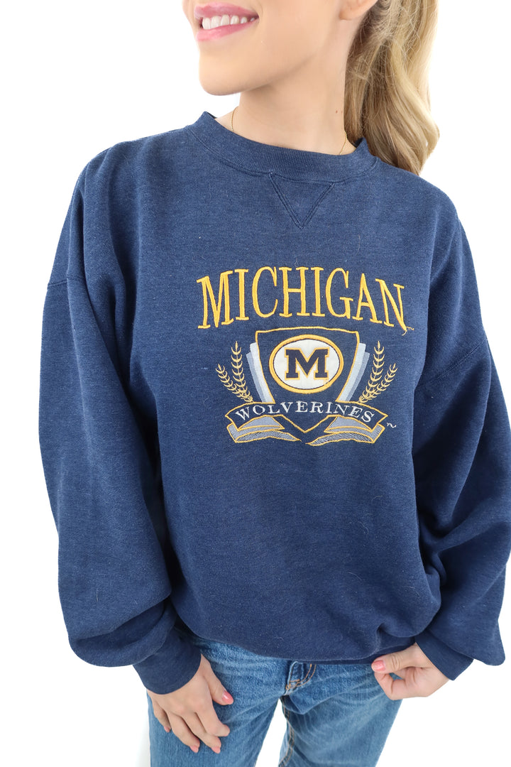 MICHIGAN Wolverines blue sweatshirt (L)