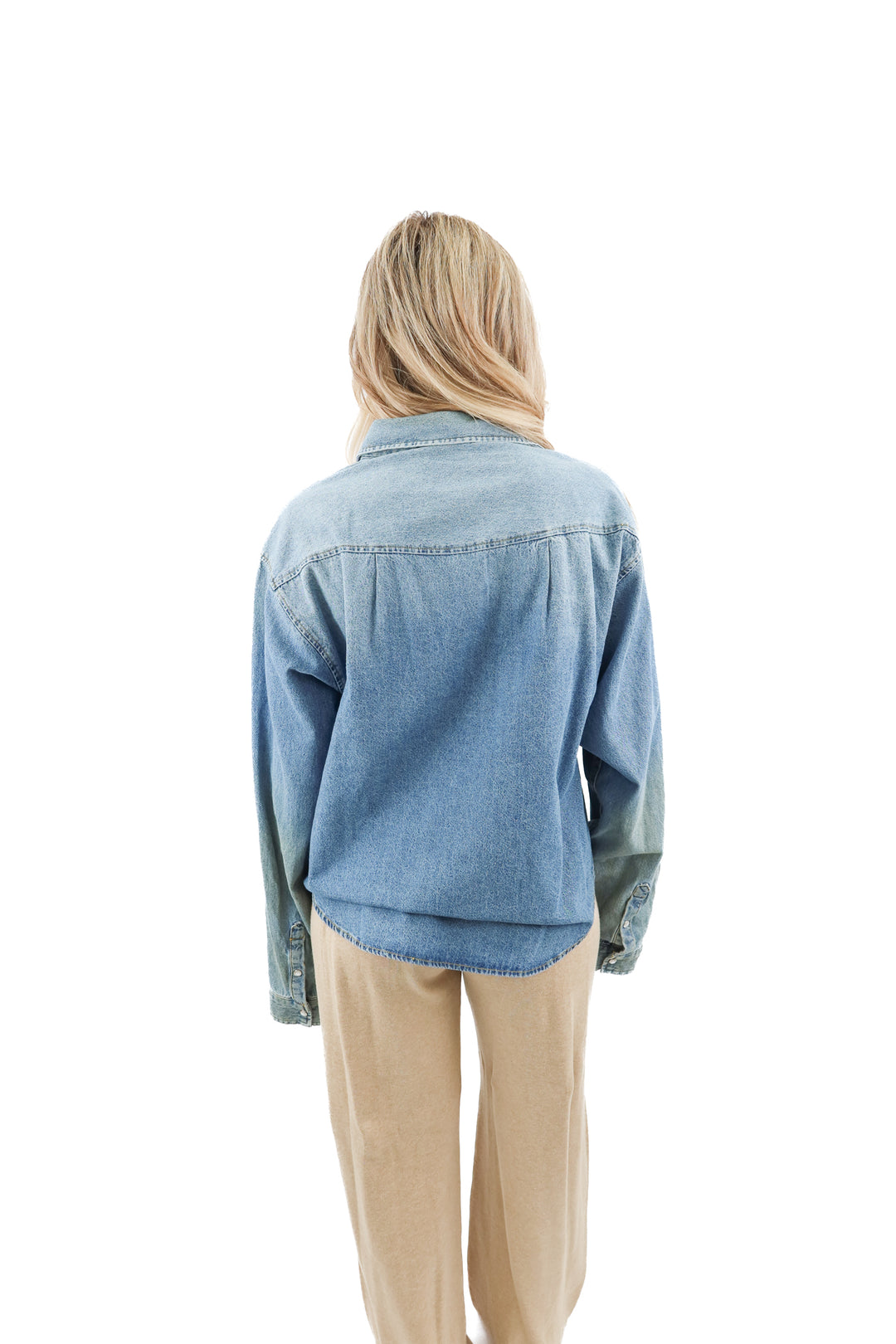 elwood chambray pearl snap button up NWT (M)