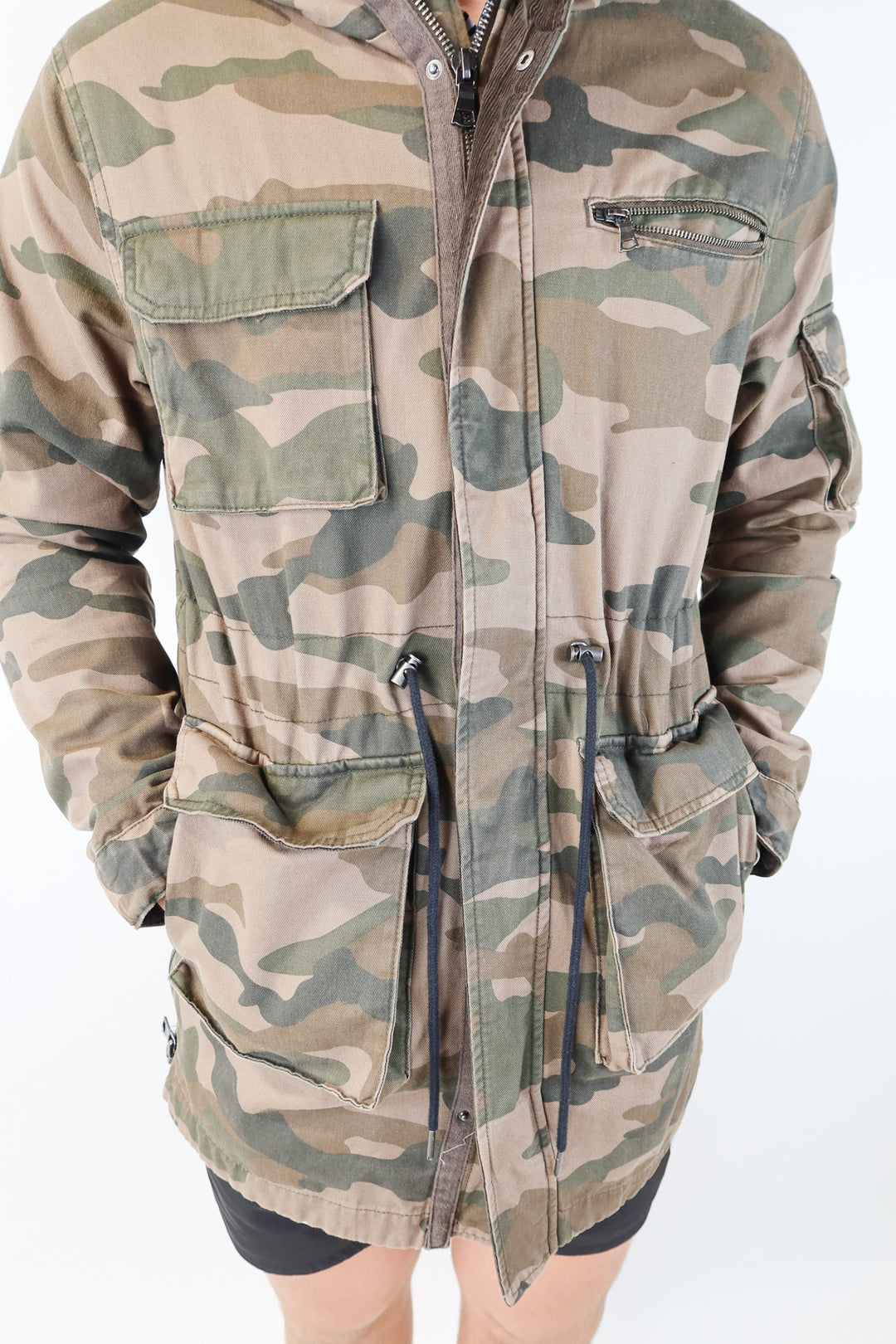 divided mens camo jacket (m)