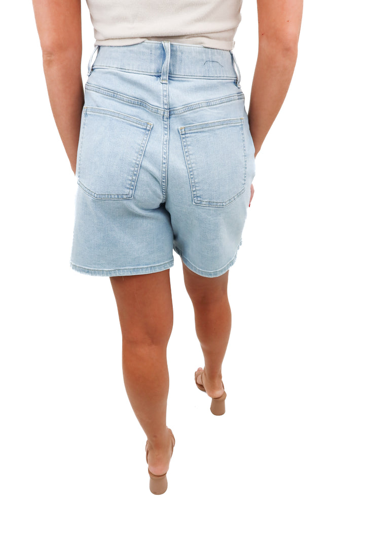 Spanx lightwash 7" denim shorts NWT (S + M; retail $88)