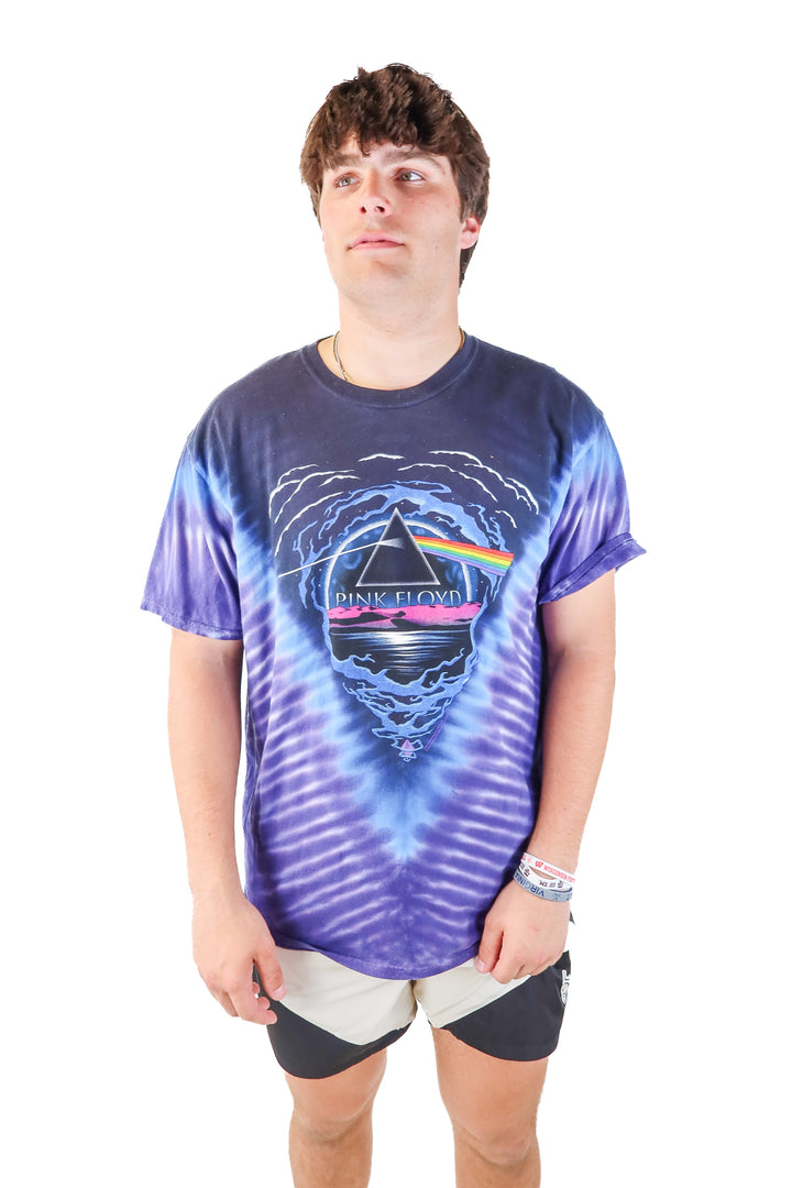 SOLD pink floyd graphic tshirt (xl)