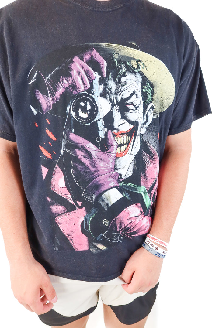 goat crew joker graphic tshirt (XL)