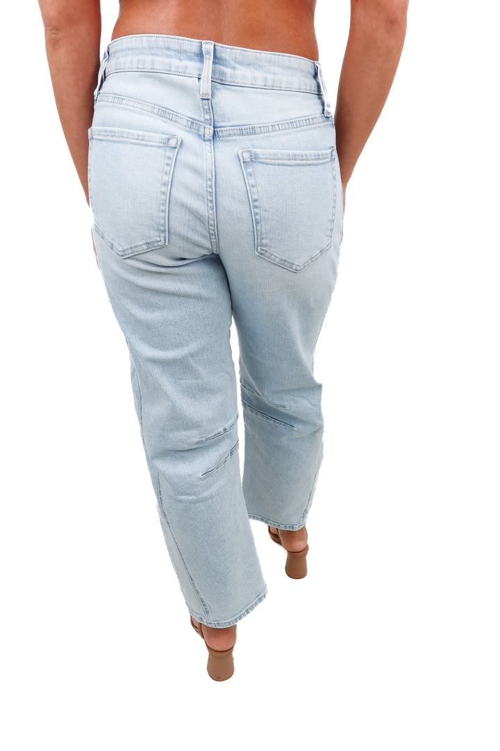 Vici lightwash high rise barrel jeans NWT (26)