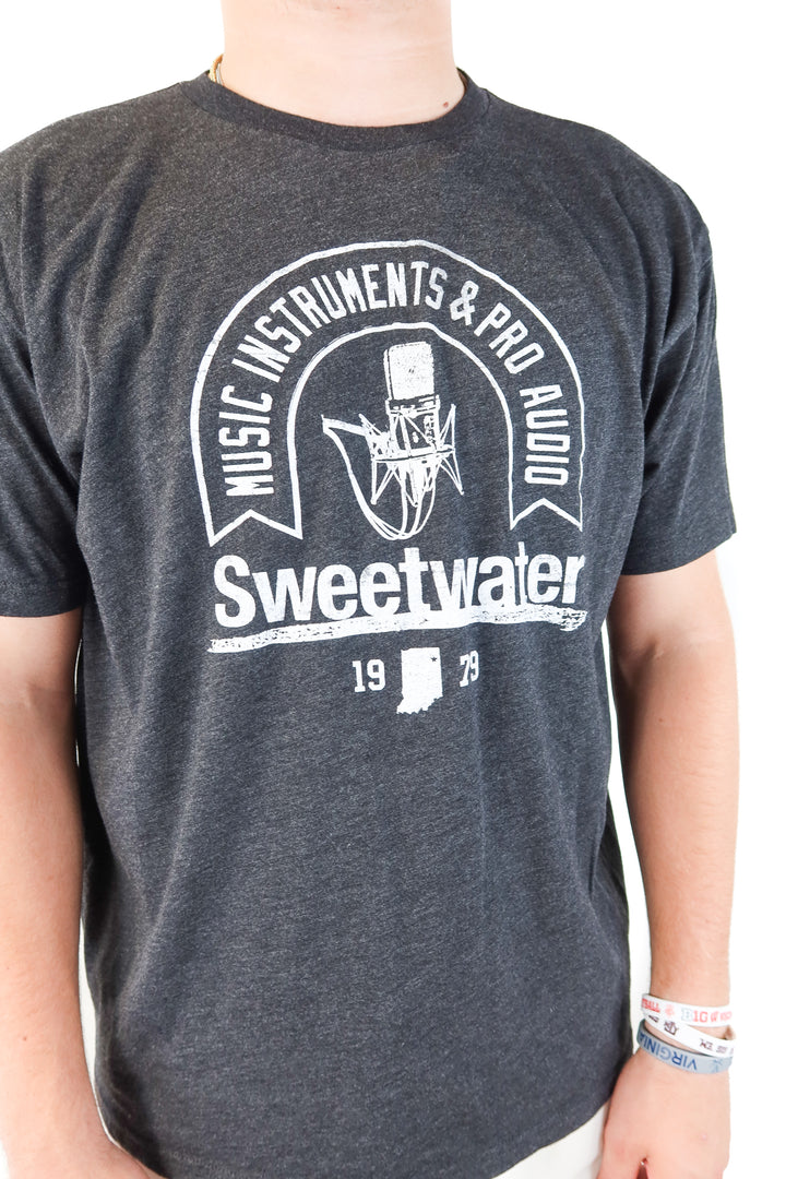 sweetwater graphic tshirt (XXL)