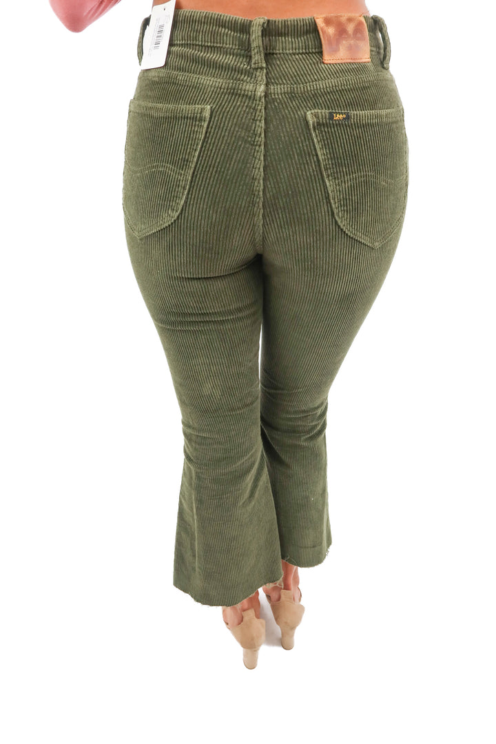 lee green corduroy flare pants (27 & 28)