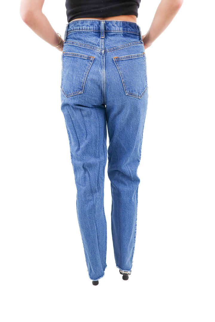 Abercrombie & Fitch 90's straight ultra high rise dark wash jeans (4L)