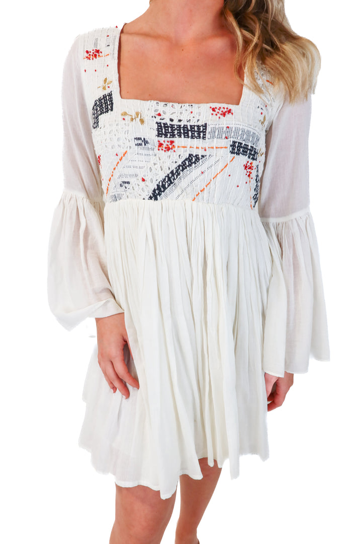 show me your mumu white crochet dress (s)