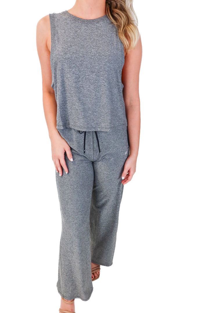 fabletics dark grey lounge set NWT (xs/s)