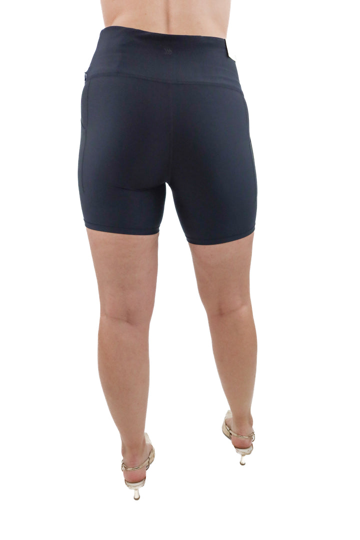 all in motion black biker short (l)