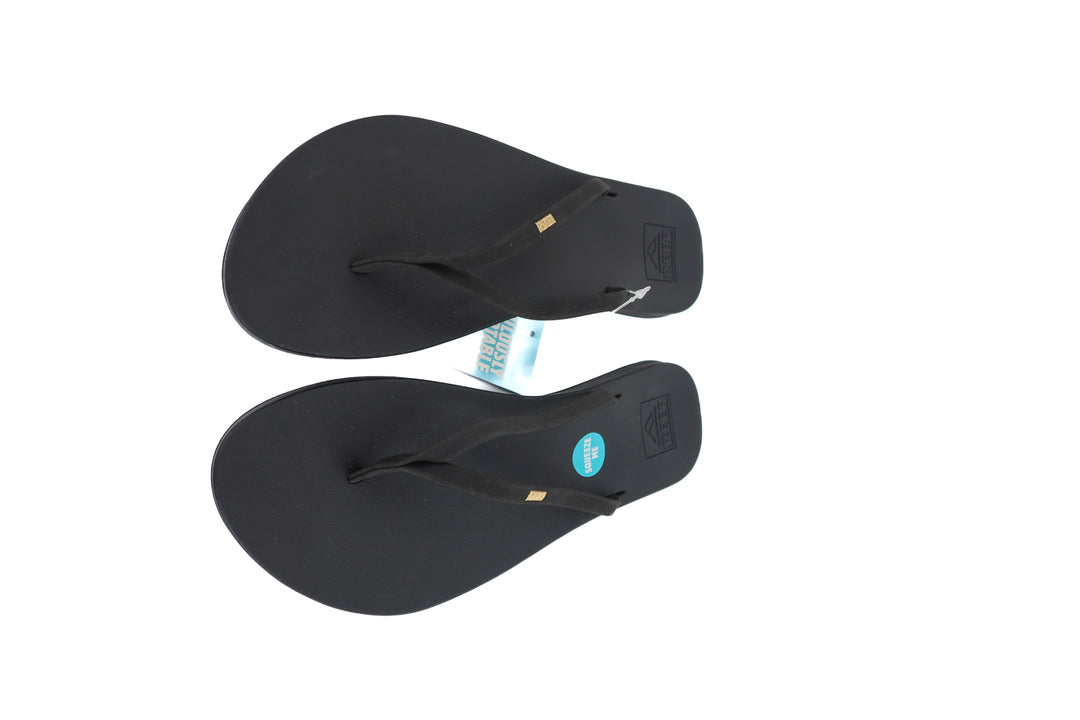 reef black cushion slim flip flops nwt (8; retail $40)