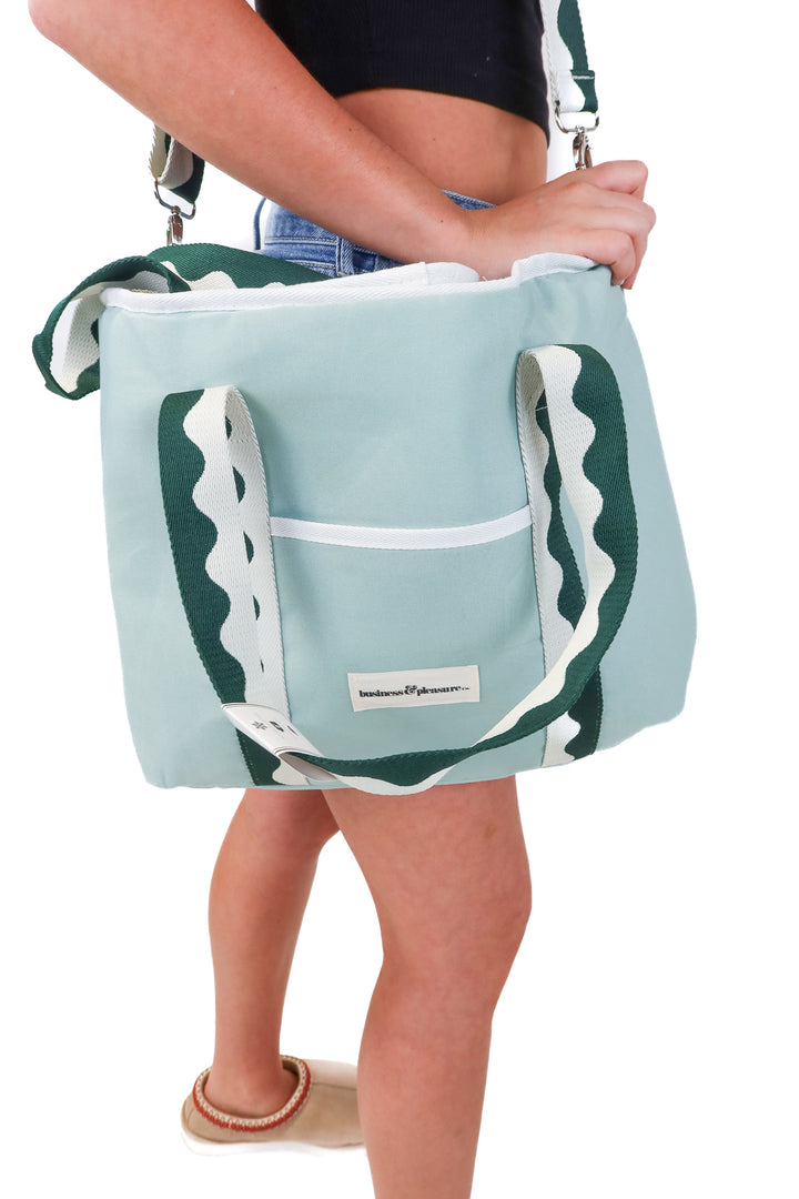 business & pleasure green tote bag NWT (retails for $60)