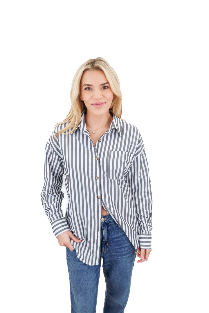 hotouch grey striped button up top NWT (s)