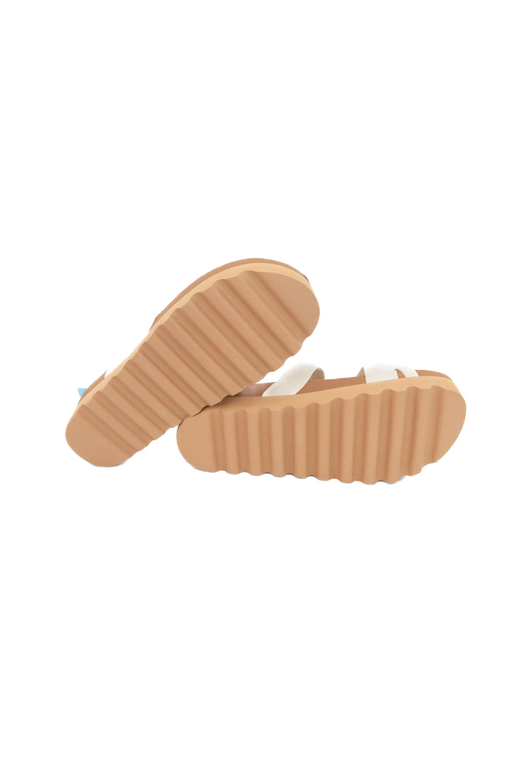 reef vista hi layla platform sandals nwt (9; retail $75)