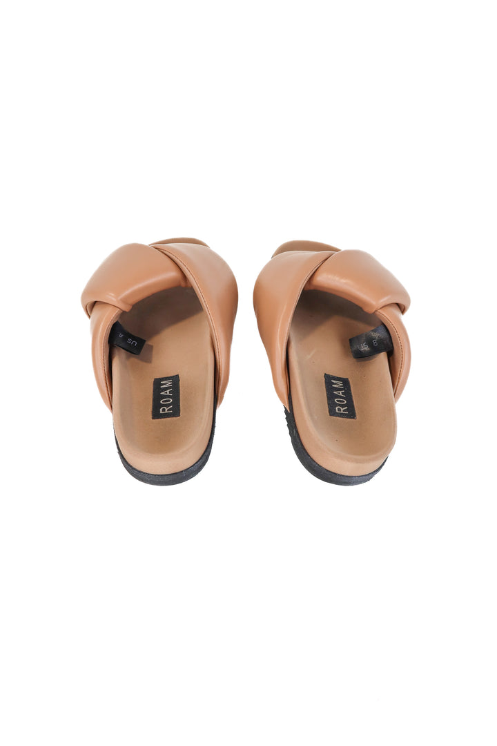 roam brown cloud sandals (8; retail $165)