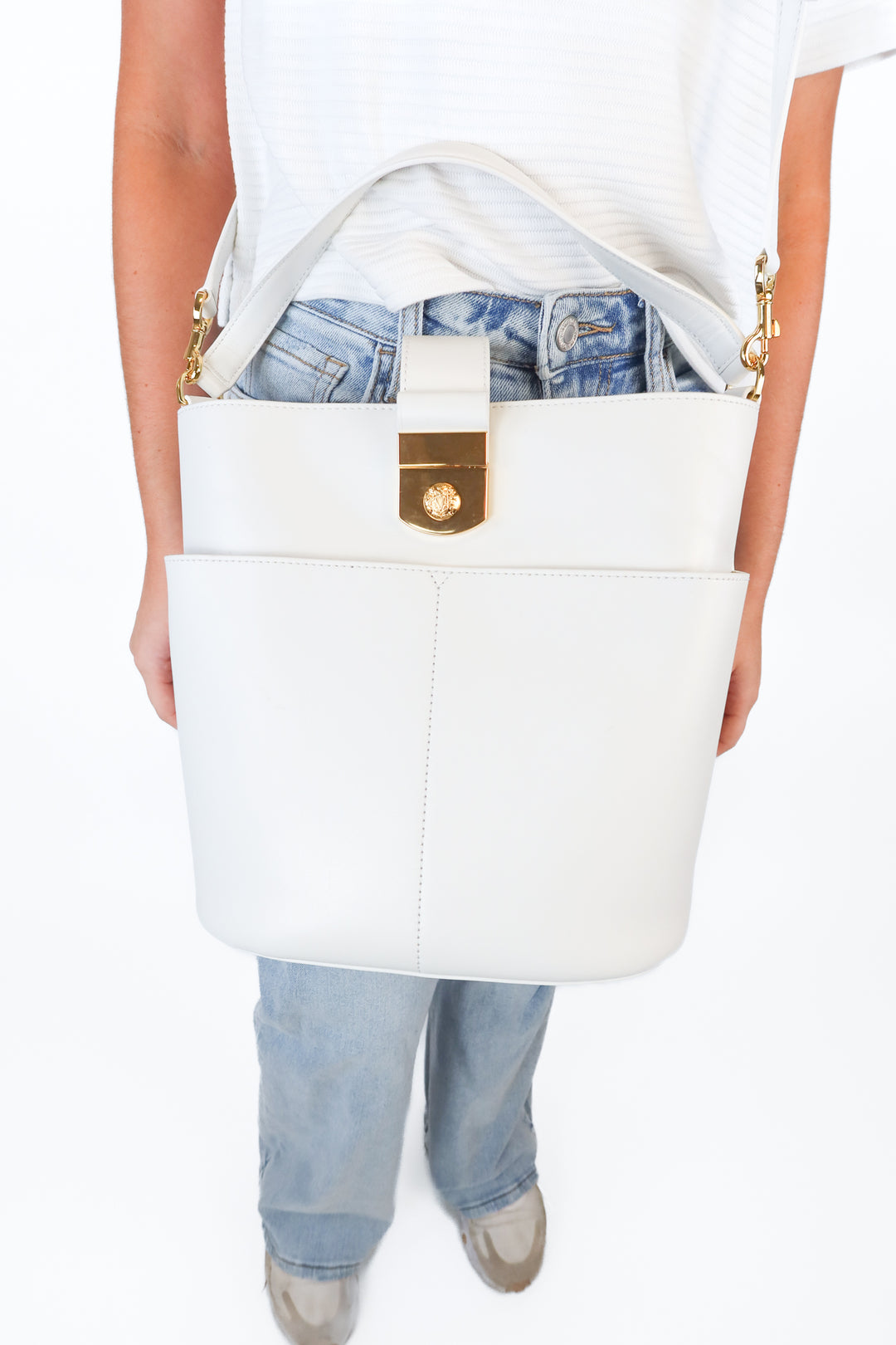 Veronica Beard White Leather Bucket Bag * NWOT ($700)