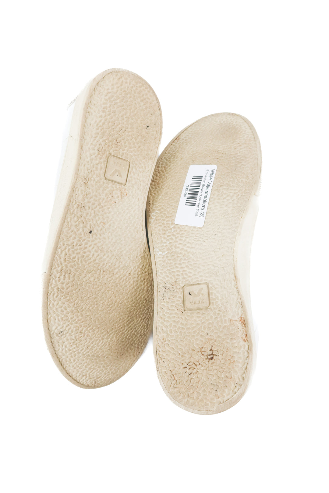 White Veja sneakers (8; retail $175)