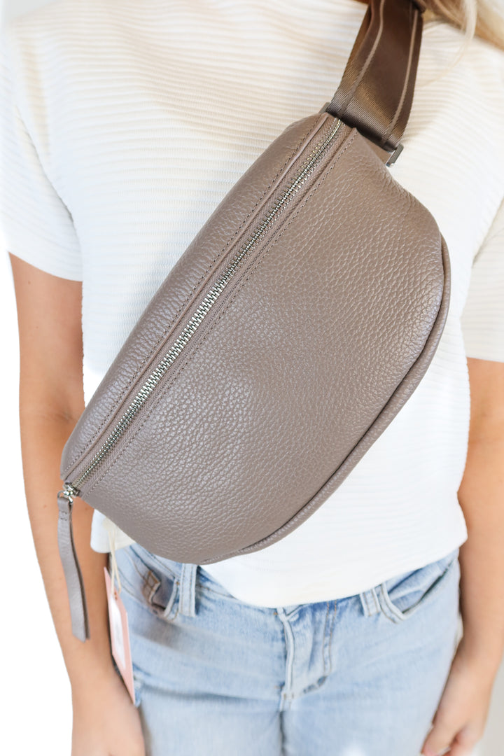 Quince Mink Pebbled Leather Sling Bag NWT (Retail $70)