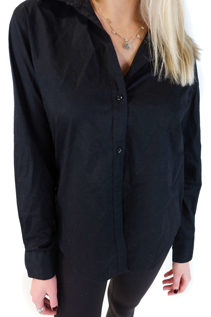 Liz Claiborne Black Button-Down Shirt (M)