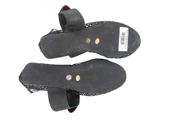 Black mesh/gold flats (7)