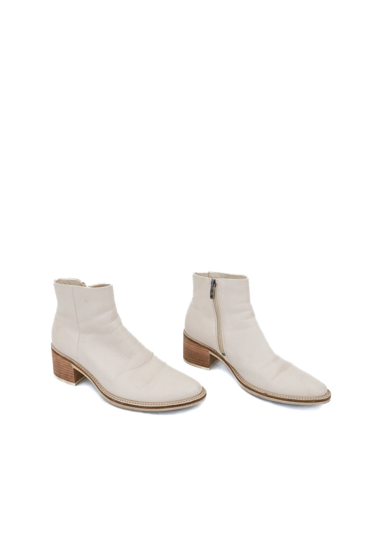 ecco cream bootie (38; retail $200)