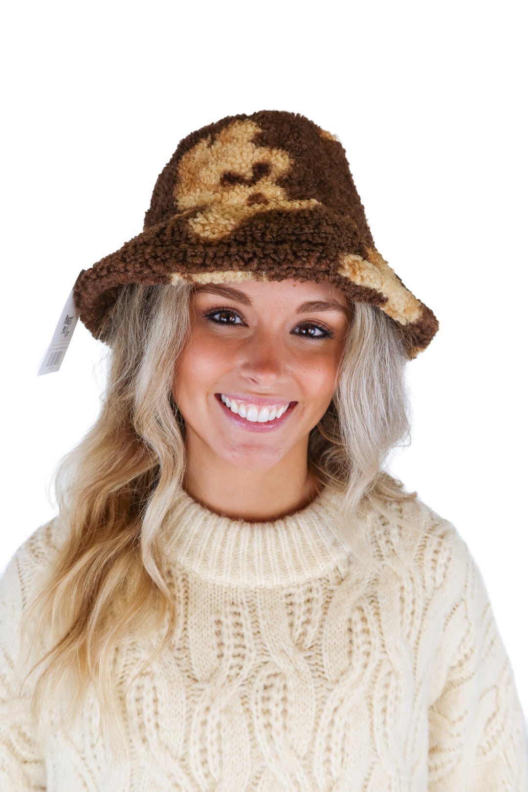 Princess Polly fuzzy teddy bear bucket hat NWT