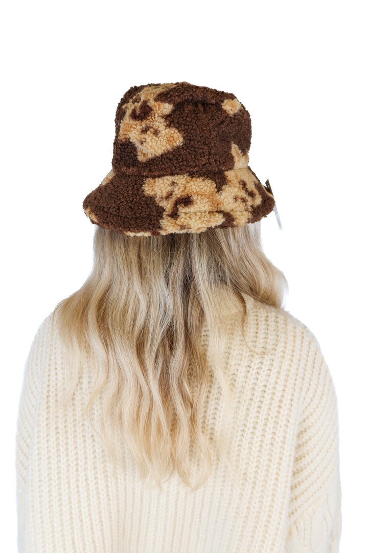 Princess Polly fuzzy teddy bear bucket hat NWT