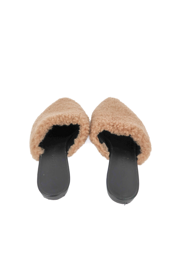 Jenny Kayne brown fur flats (39; retail $155)