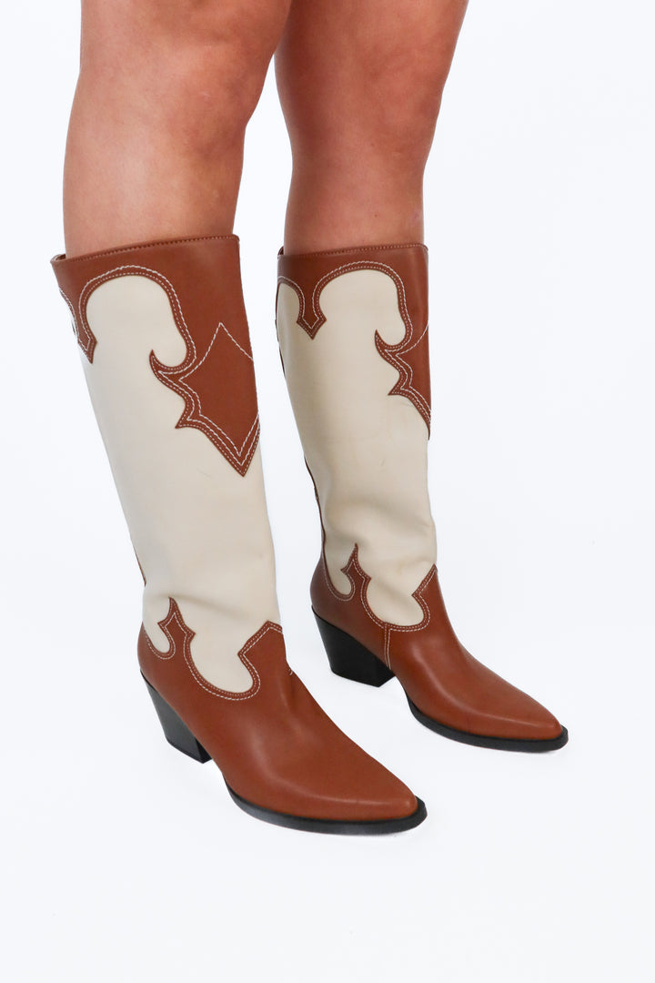 Zodiac Cream/Brown Boots NWOT (7.5; retails for $140)