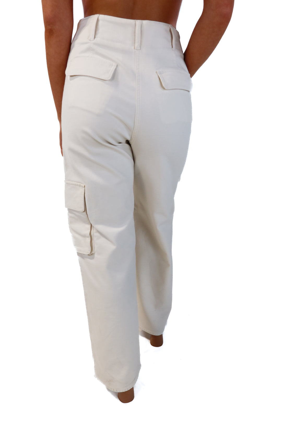 Wilfred cream cargo pants (4; retails for $128)