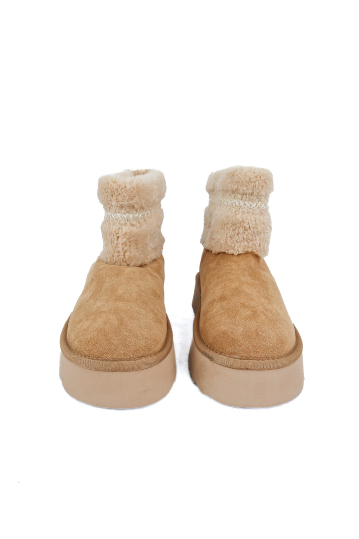 Yellowbox midi fur boots NWT (7)