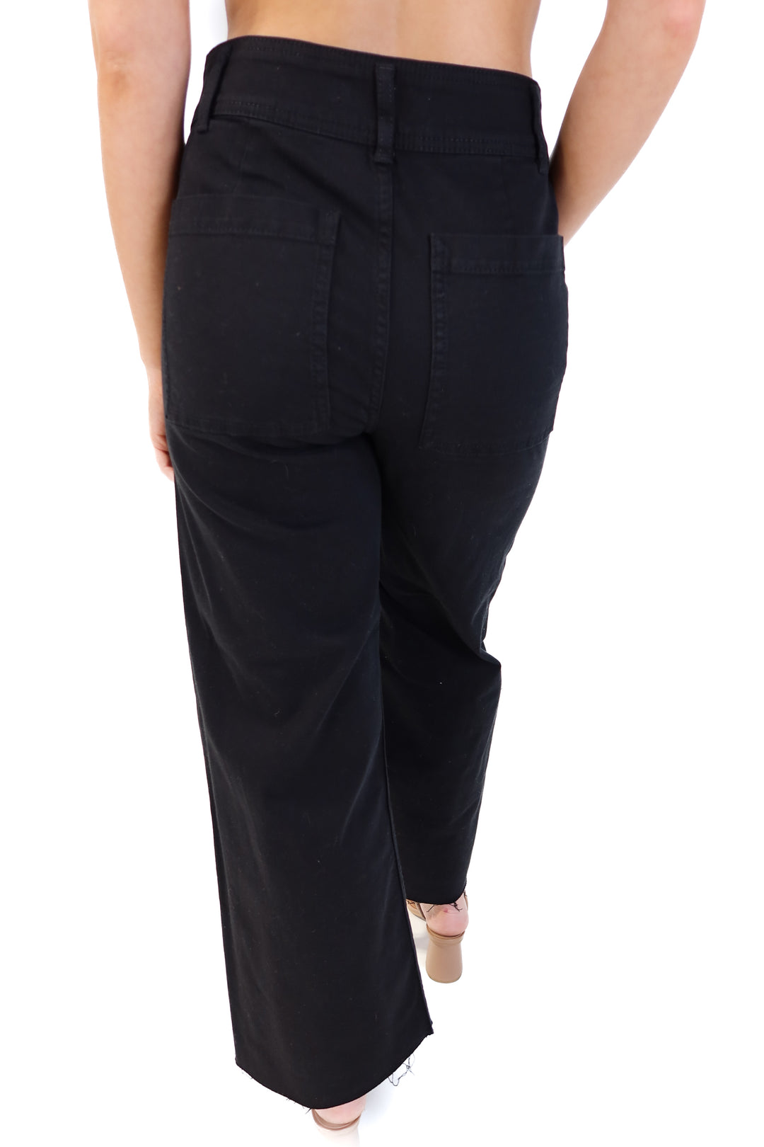 Antonio Melani black wide leg jeans (4; retails for $129)