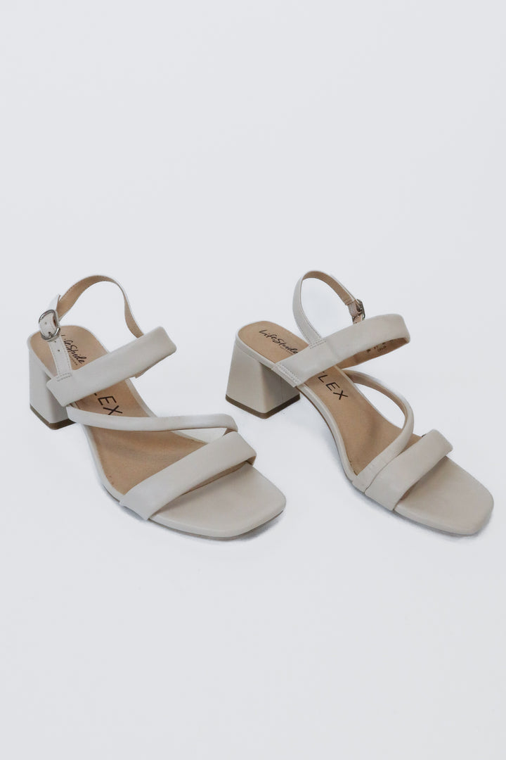 Life Stride Cream Low Heel Sandals (9)