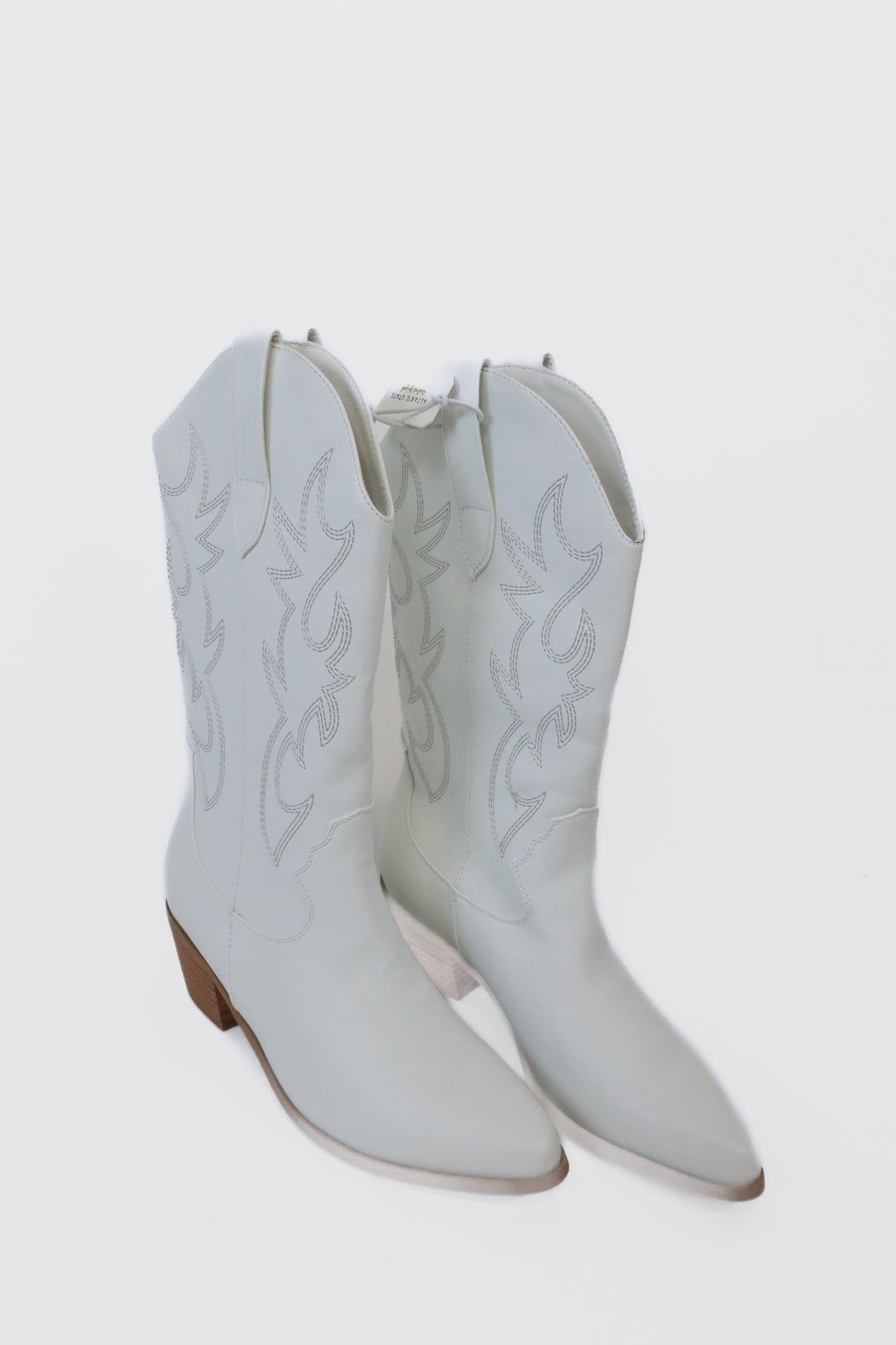 Billini White Western Boots NWT (9; Retail $110)