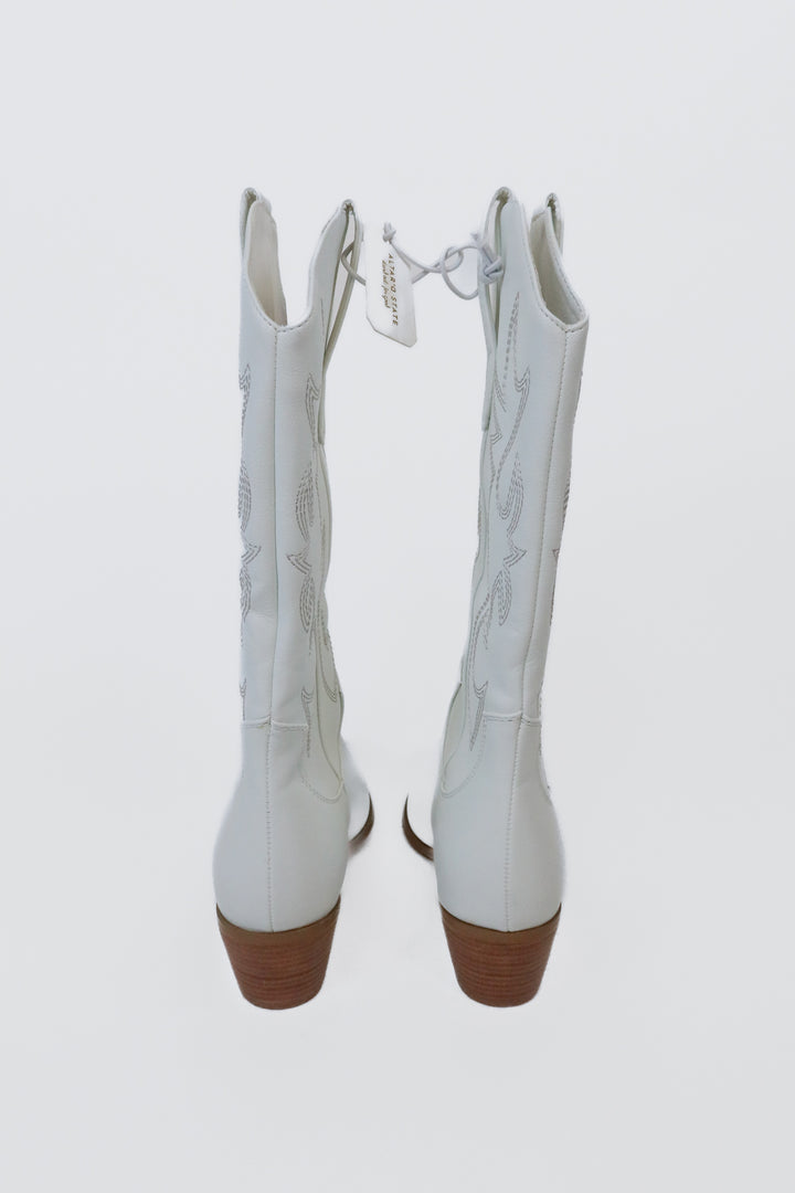 Billini White Western Boots NWT (9; Retail $110)
