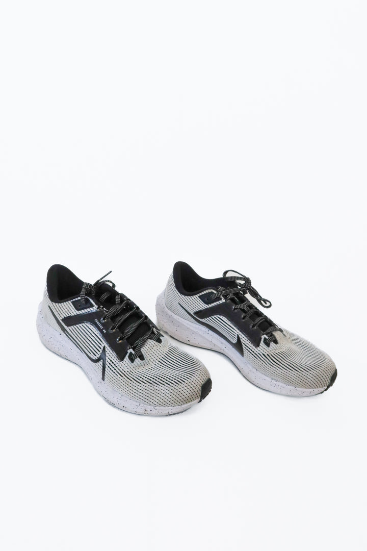 Nike Black/White Pegasus Sneakers (9)