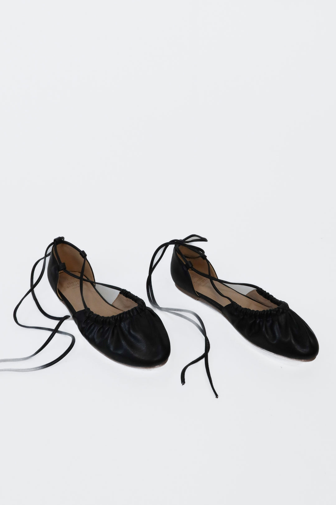 Oasis Society Black Vegan Leather Ankle Tie Flats NWOT (7.5; retail $70)