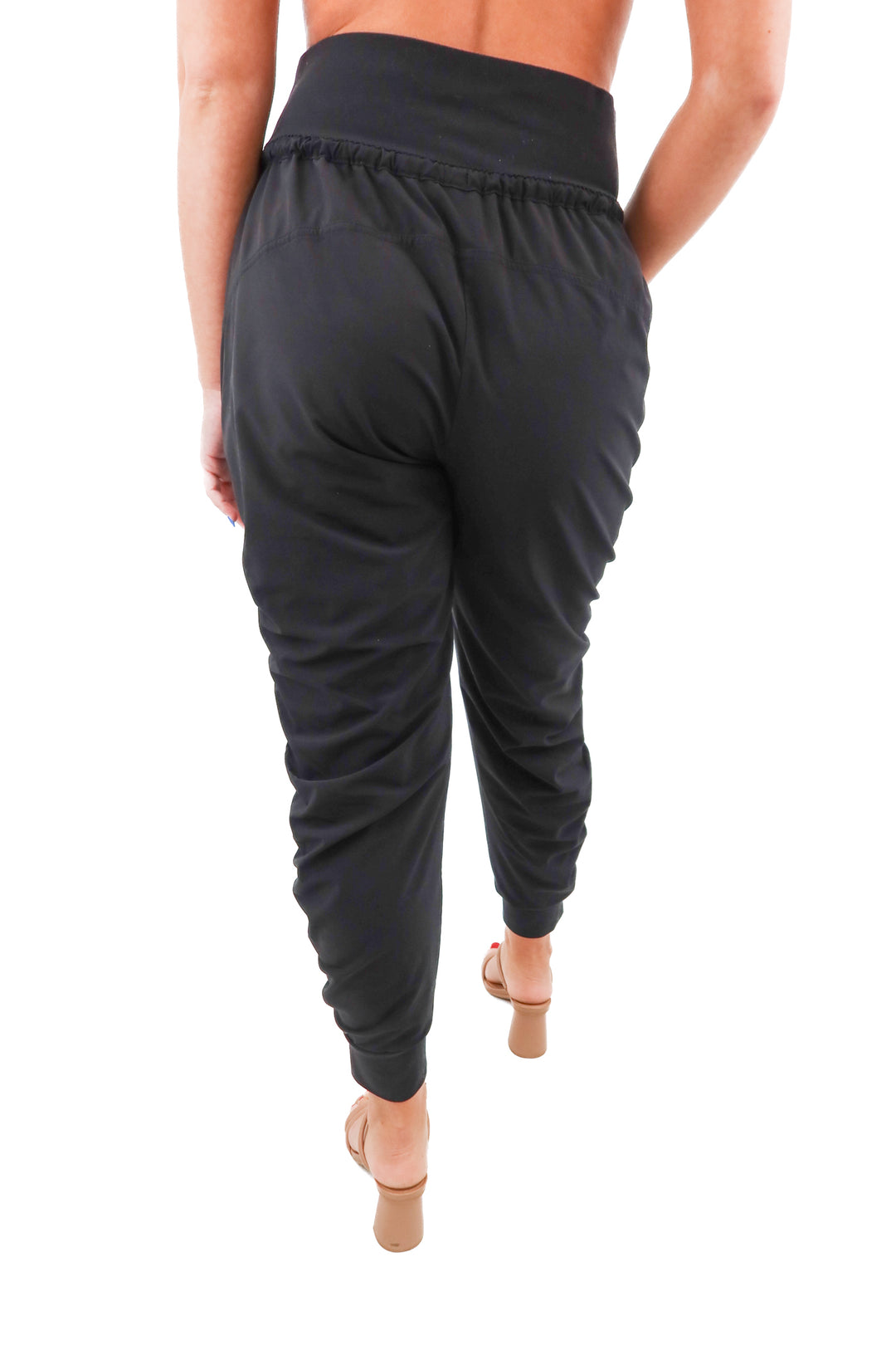athleta black attitude lined jogger pants (4)