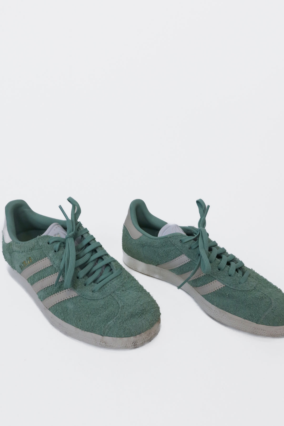 Adidas Light Green Gazelle Suede Sneakers (6; retail $100)